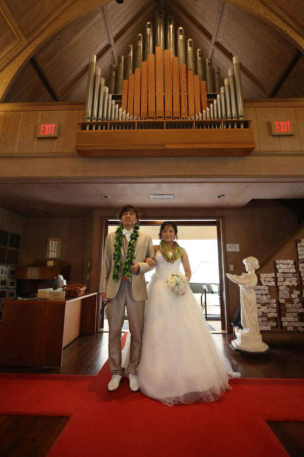 ハワイの教会で挙式と挙式撮影
